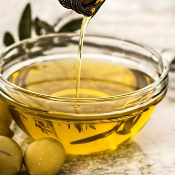 How to use olive oil to get glowing skin?